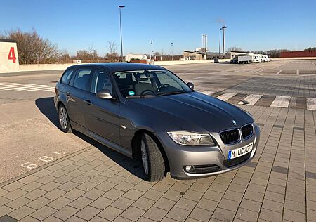 BMW 318i Touring - 2. Hand, Scheckheft