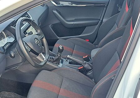 Skoda Octavia 1.6 TDI Style Combi Style