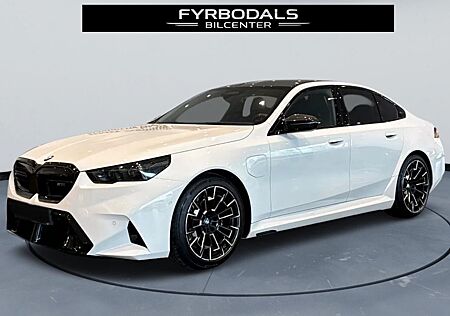 BMW M5 xDrive G90 727hp Hybrid TOWBAR B&W HUD *VAT*