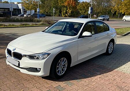 BMW 320d xDrive - F30 Limousine - Automatik - Navi