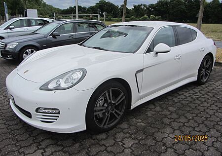 Porsche Panamera 4 S
