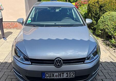 VW Golf Volkswagen 1.2 TSI 63kW BMT Comfortline Comfortline