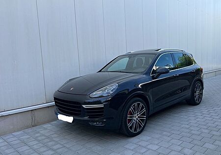 Porsche Cayenne Turbo Turbo Burmester AHK Chrono