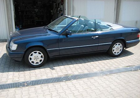 Mercedes-Benz E 220 W124 Cabrio