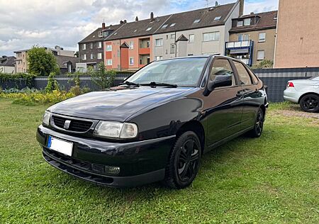 Seat Cordoba 6K 1.8 Automatik Schwarz