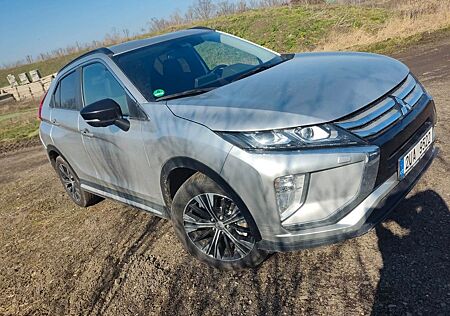 Mitsubishi Eclipse Cross 2.2 DI-D ClearTec 8-AT 4WD Act...