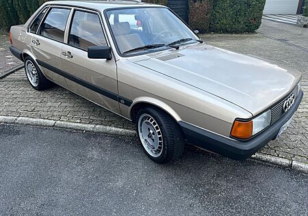 Audi 80