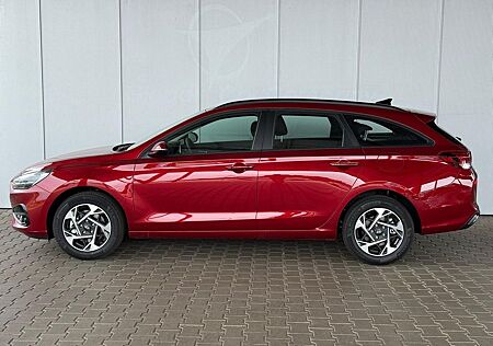 Hyundai i30 Kombi GO 1.5 DPI / Sitz + Lenkradh./ LED ...
