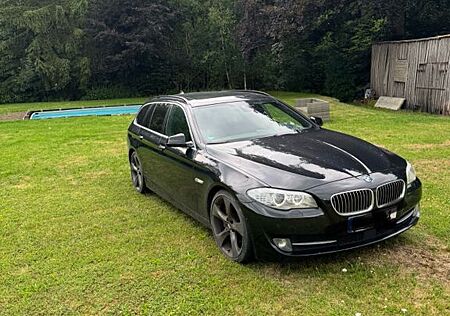BMW 535d Touring A Luxury Line Luxury Line