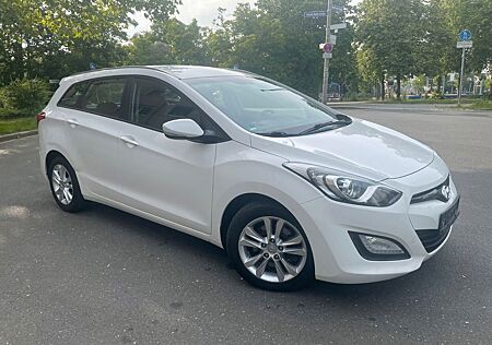 Hyundai i30 CW 1.6 CRDi 81kW Style Style