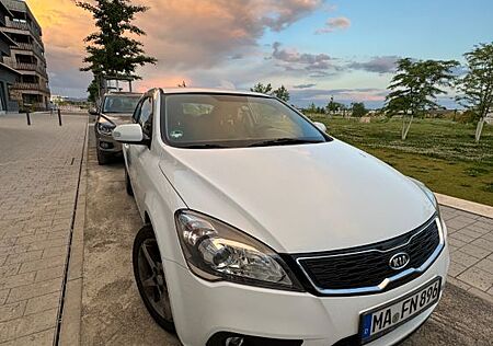 Kia Cee'd / Ceed 1.6 CRDi 115PS Edition 7 Sporty...