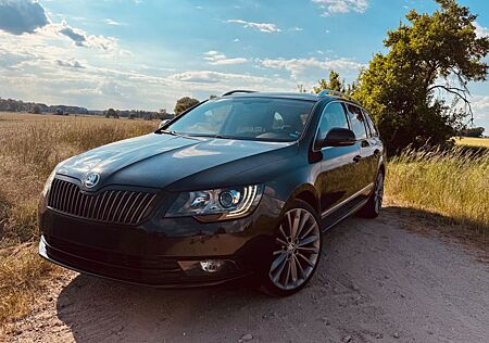 Skoda Superb 2.0 TDI 125kW DSG Elegance Combi Elegance
