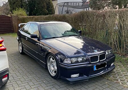 BMW 328i E36 Coupe Madeiraviolett Schaltgetriebe