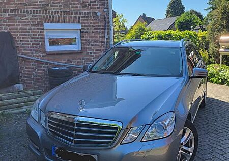 Mercedes-Benz E 220 CDI T BlueEFFICIENCY AVANTGARDE AVANTGARDE