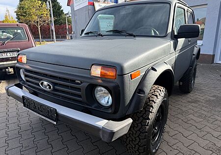 Lada Niva gebraucht kaufen Lada Niva Bronto Raptorlack. BF Goodrich AHK