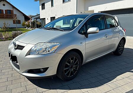 Toyota Auris 1.6-l-Dual-VVT-i Sol Sol