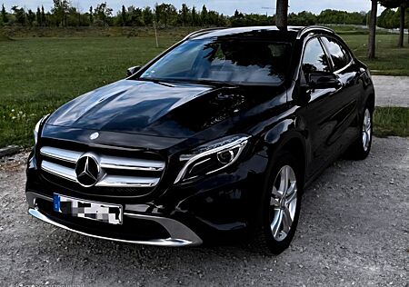 Mercedes-Benz GLA 200 Score!
