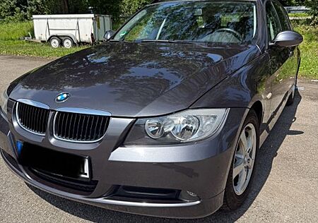 BMW 318i Touring