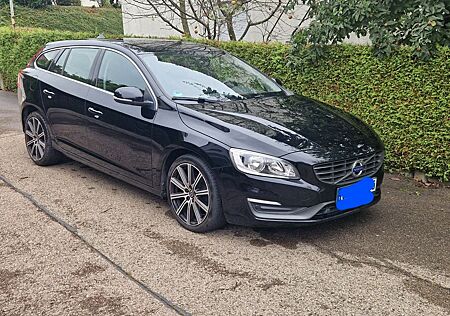 Volvo V60 D4 Geartronic Momentum AHK Autom.