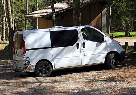 Renault Trafic 2 Camper Van Bus WoMo