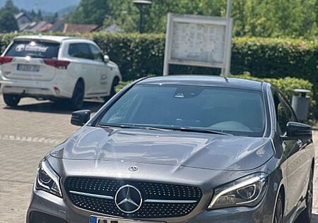 Mercedes-Benz CLA 180 AMG Line AMG Line