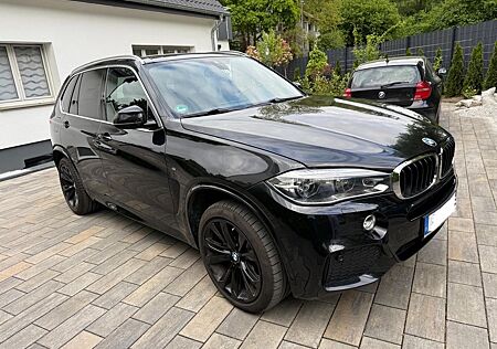 BMW X5 xDrive30d - M Paket -HUD,PANO Vollausstattung