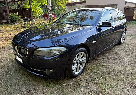 BMW 520d Touring - 3.HAND/220TKM/TÜV 4/27/ HEADUP