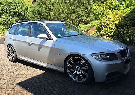 BMW 320d Touring / M-Sport Paket / Blackline Ed.