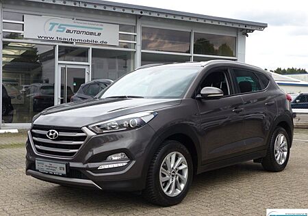Hyundai Tucson Intro Edition 2WD Navi+Kamera+Spurh+Totw.