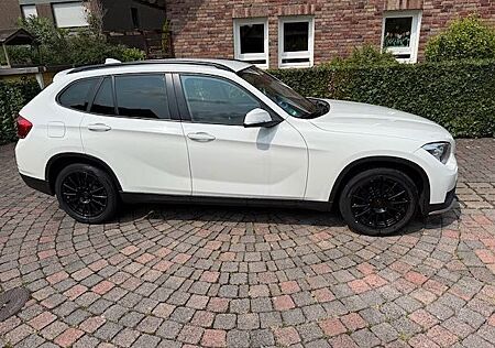 BMW X1 sDrive18d - Automatik AHK PDC RDC