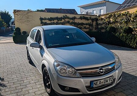 Opel Astra 1.7 CDTI ecoFLEX 81kW -