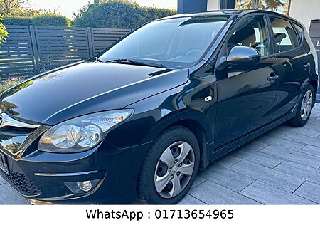Hyundai i30 1.6 CRDi 66 kW Classic Klima Sitzheizung