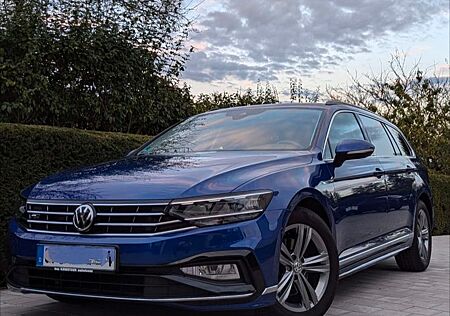 VW Passat Volkswagen 2.0 TDI SCR - Rline Package