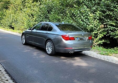 BMW 730 d.Euro6.Nachtsicht Kamera.Bildschirme hinten