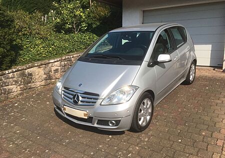 Mercedes-Benz A 160 AVANTGARDE *Navigation*TÜV: NEU