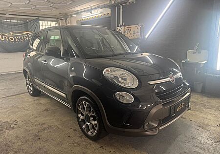 Fiat 500L Trekking Rock N Road Edition PDC Navi AHK