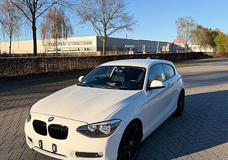 BMW 116i 2012*CarPlay*Navi*SHZ