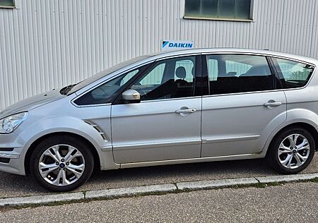 Ford S-Max Titanium Navi,AHK,7 Sitze