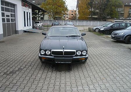 Jaguar XJ Executive 3.2