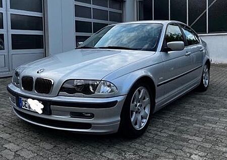 BMW 320i E46 - Top Zustand, wenig Rost frischer