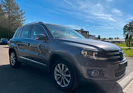 VW Tiguan Volkswagen Sport & Style 4Motion*ALCANTARA*AHK*SHZ