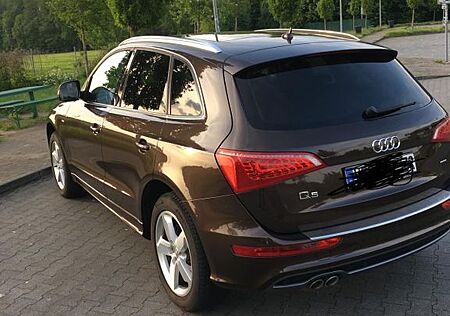 Audi Q5 S-Line 2.0 TDI DPF S tronic quattro