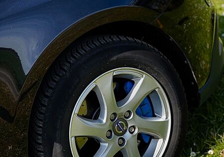 Volvo V90 Cross Country V40 Cross Country D3 Geartronic Momentum Mom...