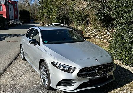 Mercedes-Benz A 250 A250e+Hybrid+AMG+MBUX+LED+8G+360+Night+DISTRONIC