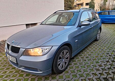 BMW 320i touring -