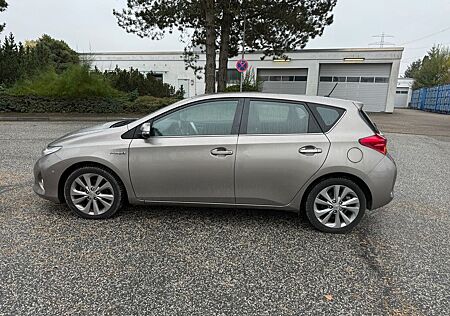 Toyota Auris 1.8 Hybrid Life+