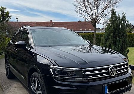 VW Tiguan Volkswagen 2.0 TDI DSG 4MOTION Highline *PANO*AHK*