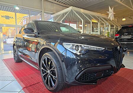 Alfa Romeo Stelvio Q4+NAVI+KAMERA+LEDER+BI XENON+21"