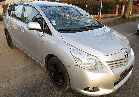 Toyota Verso Life 7 Sitzer / Panorama-Dach