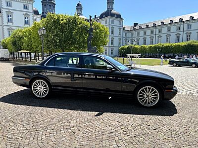 Jaguar Daimler Super Eight LWB
